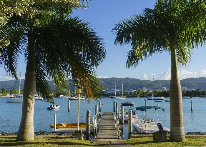 One Cozy Seawind On The Bay Apartment Montego Bay