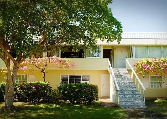 One Cozy Seawind On The Bay * Montego Bay