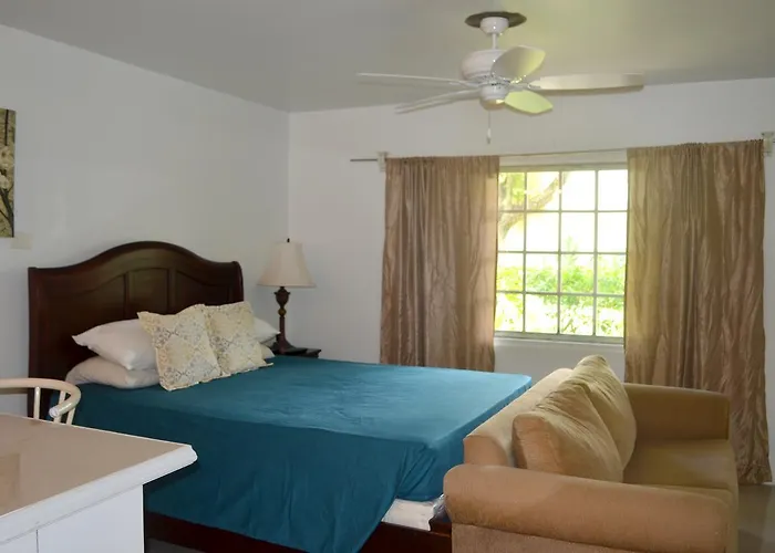 One Cozy Seawind On The Bay Apartment