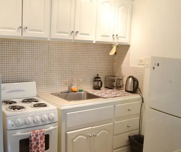 One Cozy Seawind On The Bay Apartment *